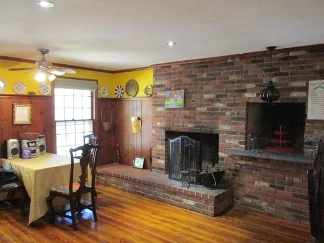 Photo - 545 Simsbury Rd