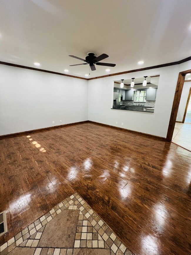 Photo - Beautiful 3 bedroom home in Chisolm School District!