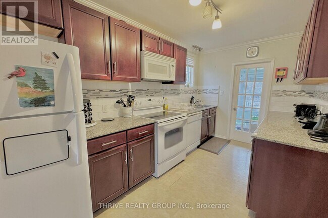 Photo - 136 Walnut St