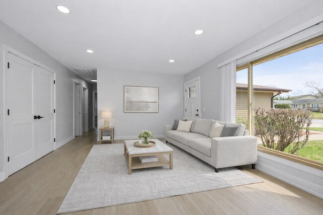 Photo - 7800 W Kingston Dr