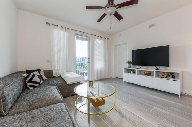 Photo - 533 NE 3rd Ave Unit 551