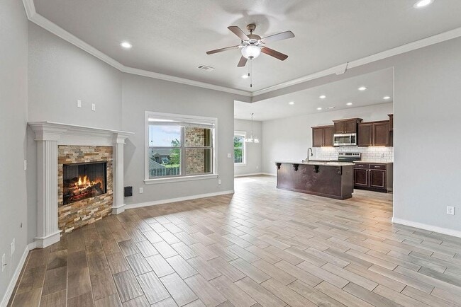 Photo - 770 Fontana St