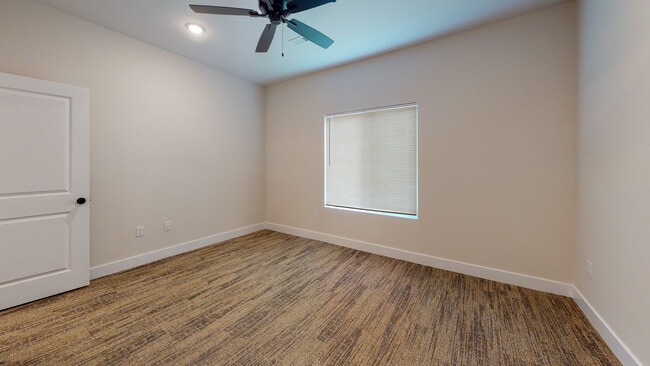 Photo - 413 W May St