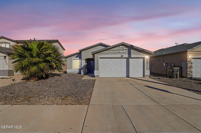 Photo - 1004 Aircoupe Way