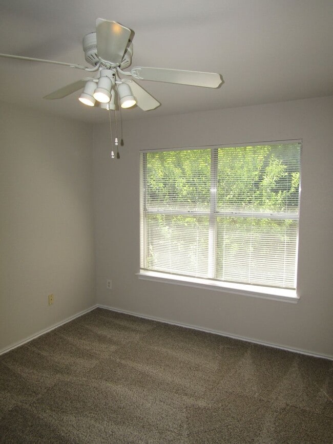 Photo - 8508 Apple Carrie Cove Unidad B