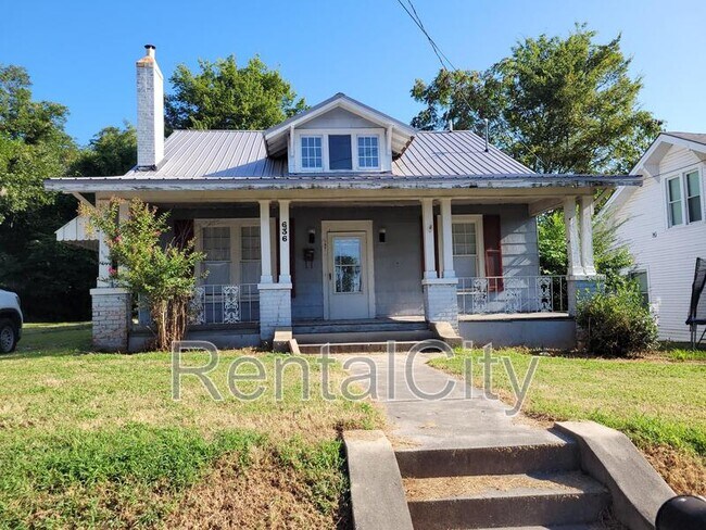 Photo - 636 Cherry St