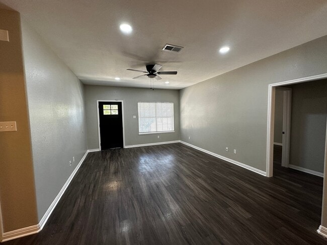 Photo - 1613 Bagby Ave