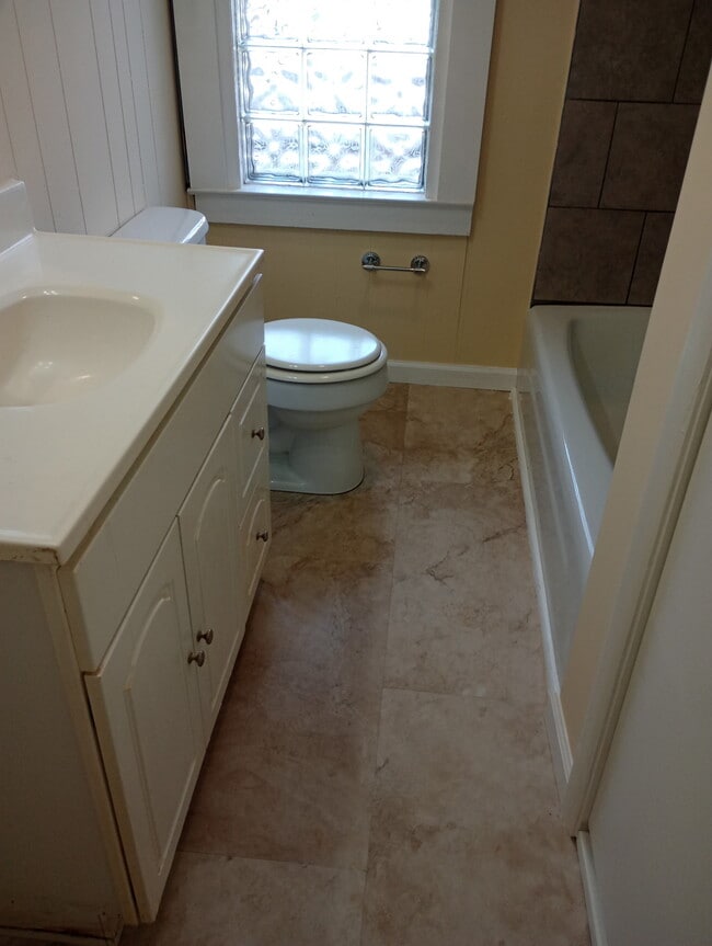 Photo - 108 E Chilhowie Ave