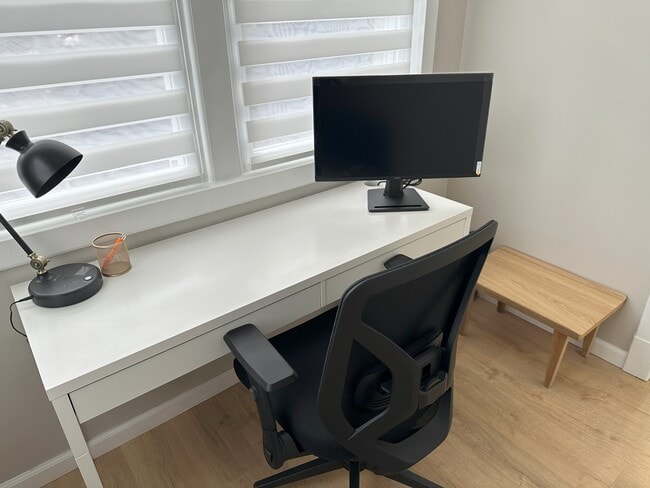 Photo - 5640 Beacon St