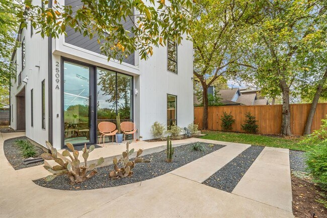 Photo - 2509 Durwood St