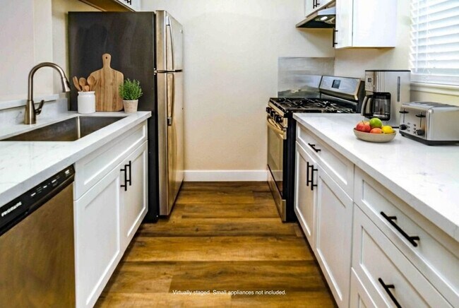 2 BR, 1.5BA Townhouse Kitchen (staged)