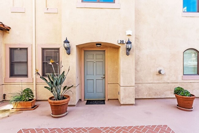 Photo - Gorgeous Spacious TownHome in Downtown Mou...