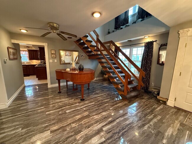 Photo - 8401 Wellington Ave