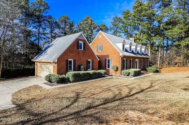 Photo - 809 Houndslake Dr