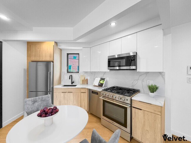 Photo - 116-17 Grosvenor Ln Unidad 5C