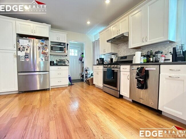 Building Photo - 5 Curtis St Unit 1 Rental