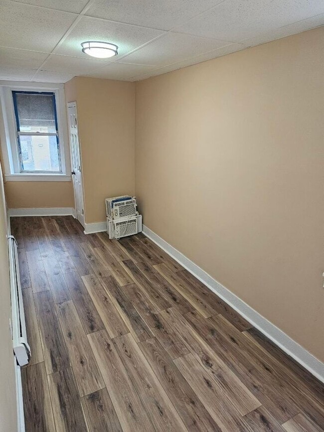 Photo - 58 S Main St