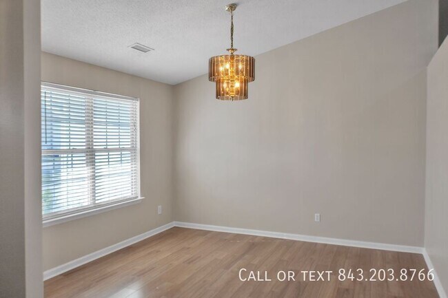 Photo - 9990 Hallsford Dr