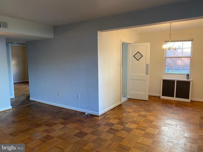 Photo - 1300 N Meade St Unit 22