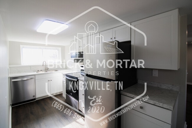 Photo - 1008 E Harper Ave