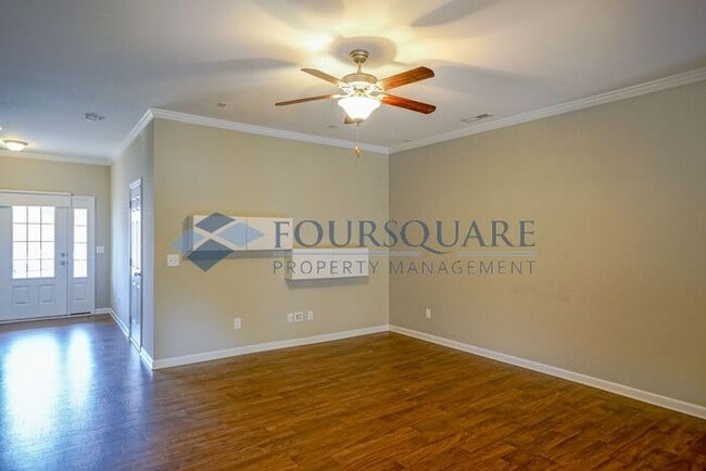 Photo - Spacious 3-Bed, 2.5-Bath Townhome with Washer/ Dryer Included – Located in Carlton Park Community
