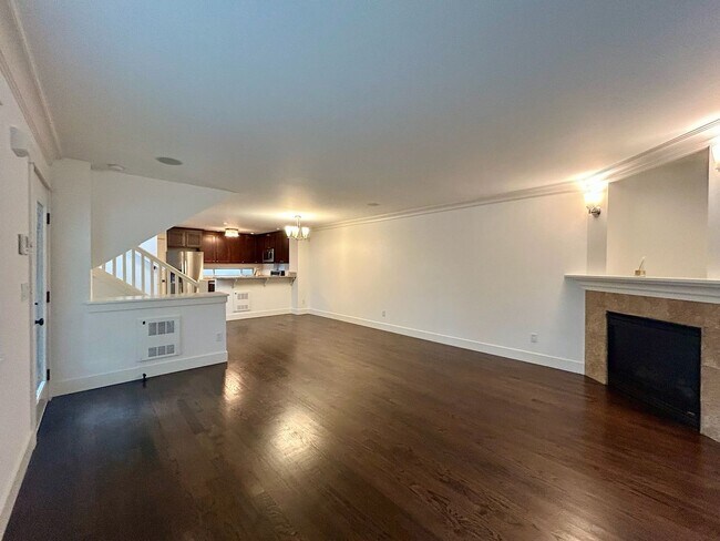 Photo - Queen Anne Townhouse