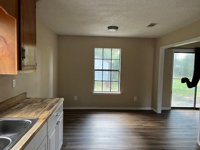 Photo - 5063 Camelot Dr W