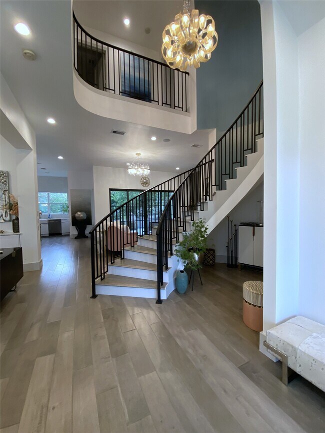 Photo - 4043 Tartan Ln