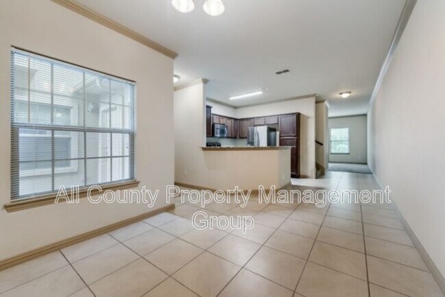 1579 Cozy Dr