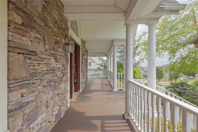 Photo - 23 Sandyfields Ln