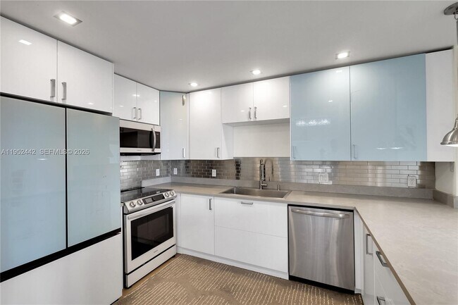 Photo - 100 Bayview Dr Unit 1008