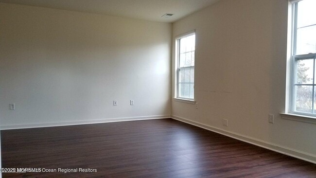 Photo - 11 Hawthorne Dr