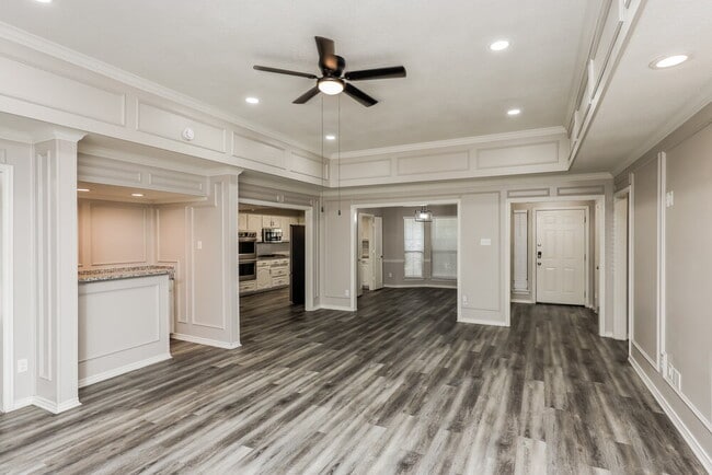 Photo - 608 Wisterglen Dr