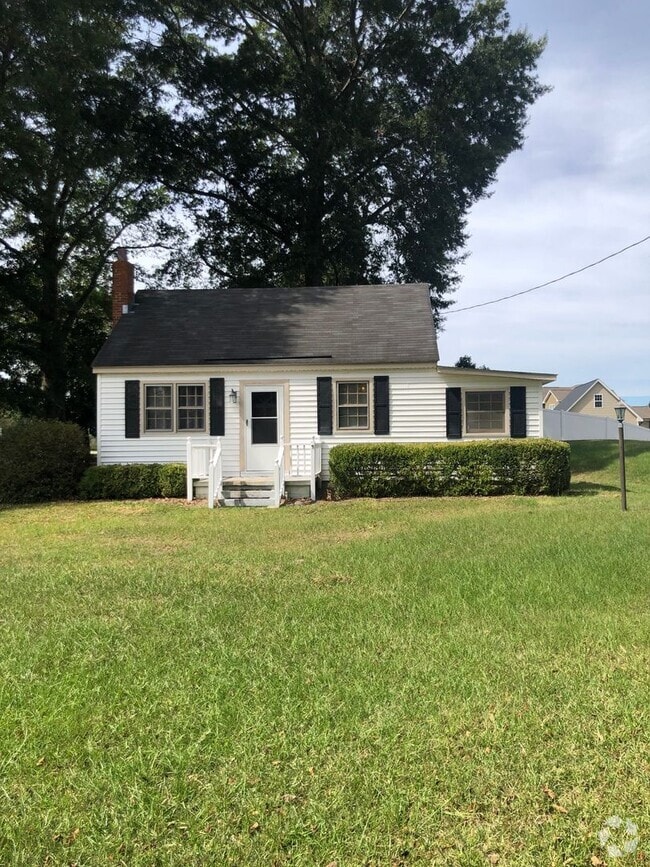 Building Photo - 2310 Red Oak Rd Rental