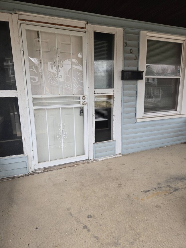 Photo - 303 N State Ave