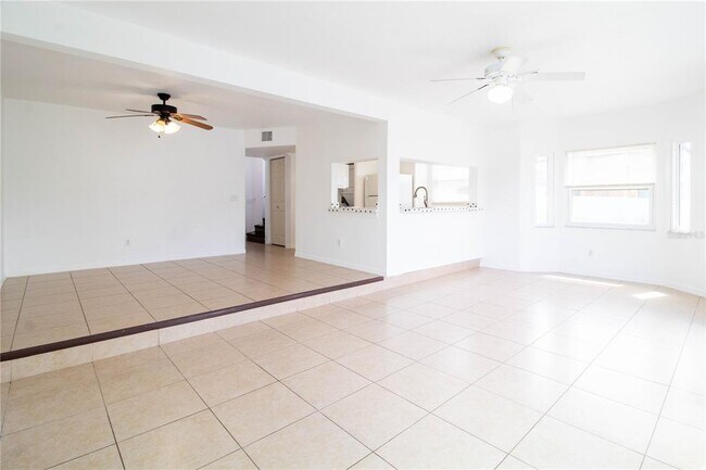 Photo - 275 Mango Dr