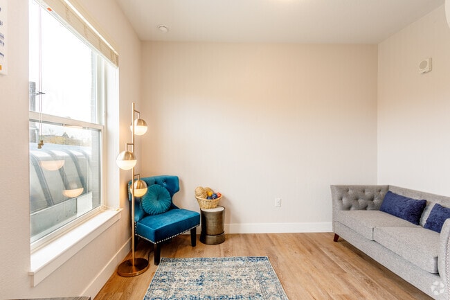 Studio - Sterner - The Quayle