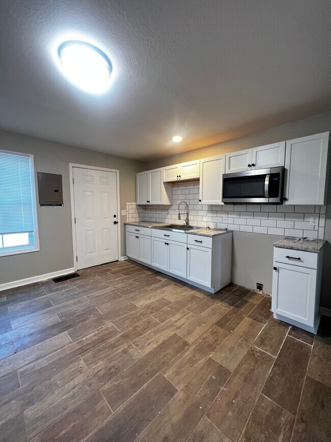 Photo - 1344 Husband Rd