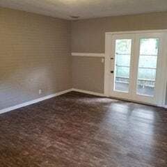 Photo - 2339 Hawthorne Ct