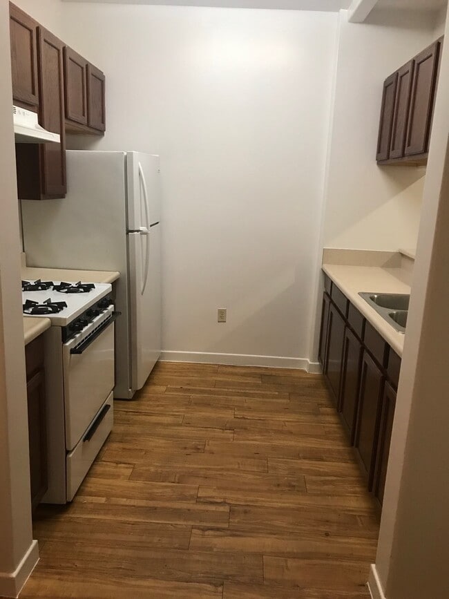 Photo - 1927 6th W St Unit 405