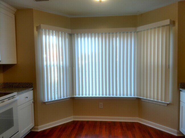 4901 Denny Dr