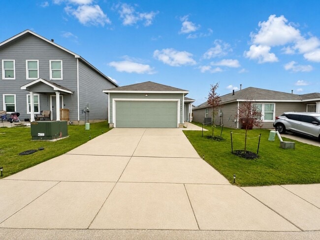 Building Photo - LOVELY 3 BEDROOM 2 BATH HOME WITH EASY ACCESS TO DOWNTOWN & BROOKS CITY BASE FEATURING OUTDOOR AC...