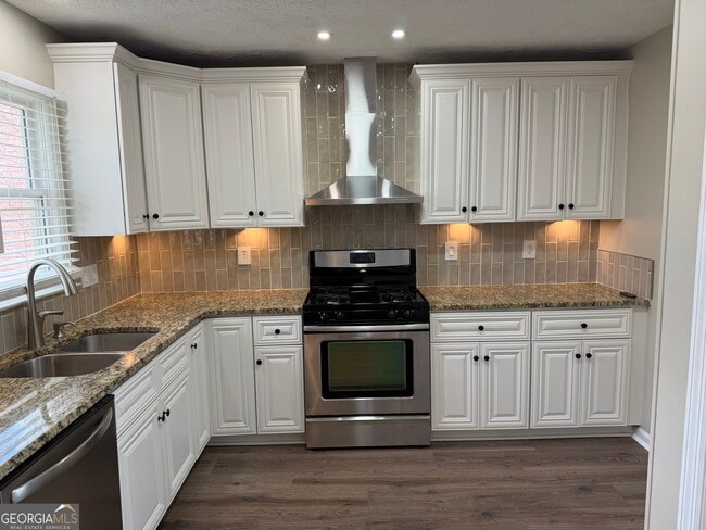 Building Photo - 2679 Foxglove Dr SW