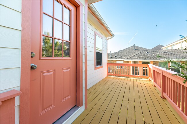 Photo - 2512 Avenue K Unidad Back