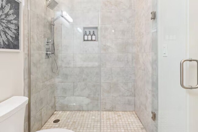 Photo - 1100 Peters St Unidad 303