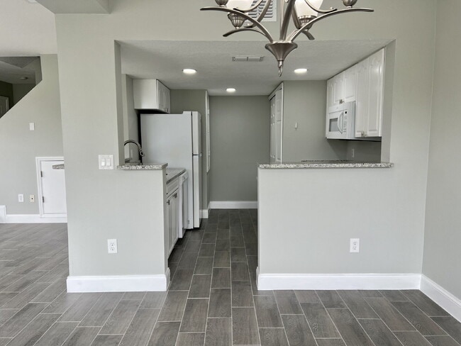 Building Photo - 1334 Washington Palm Loop Unit A