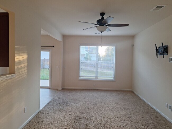 Photo - Wonderful Three Bedroom Home in Northeast ...