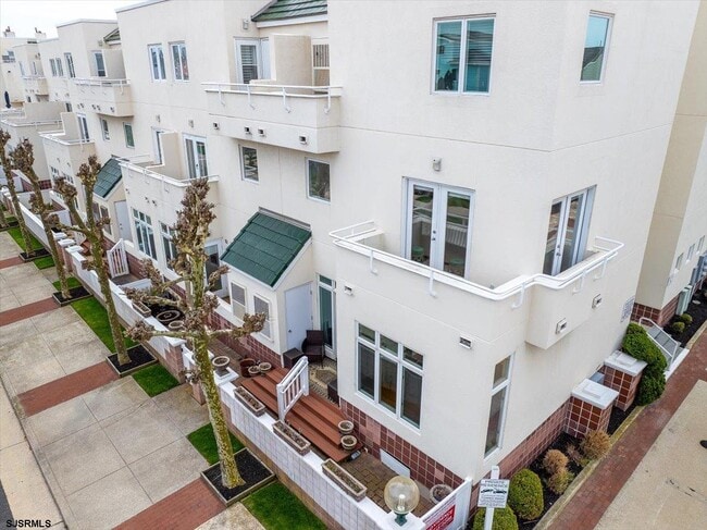 Photo - 7701 Atlantic Ave Unidad 33A