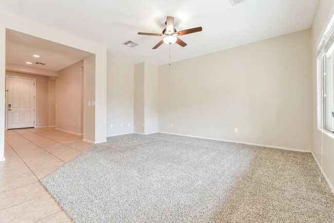 Photo - 15629 W MacKenzie Dr