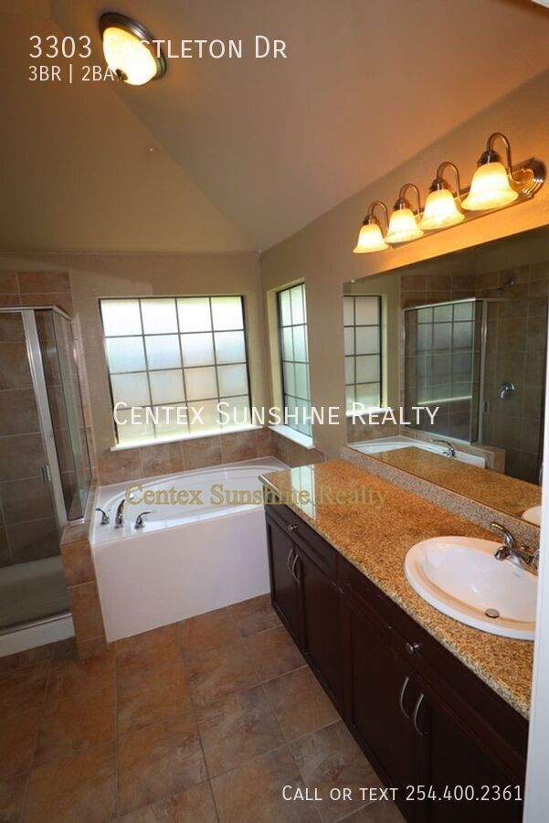 Photo - 3303 Castleton Dr
